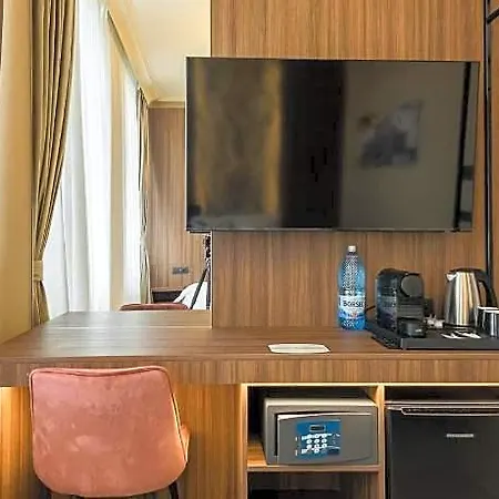 Highline Downtown Old Town Unirii Square 4*
